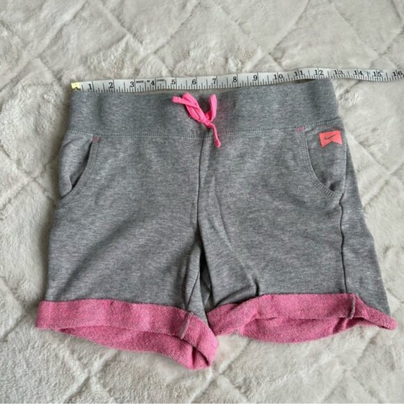 Nike | Vintage Terrycloth Cuffed Athletic Shorts | Size Medium (10-12 Years) - Picture 12 of 15